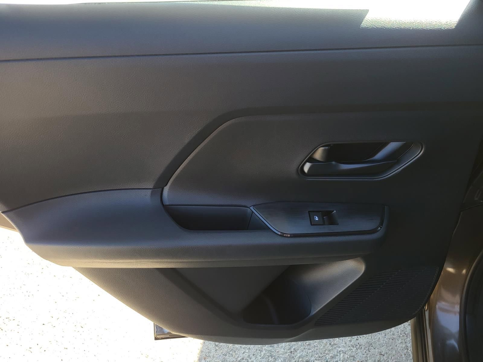 New 2026 Nissan Kicks S image 14