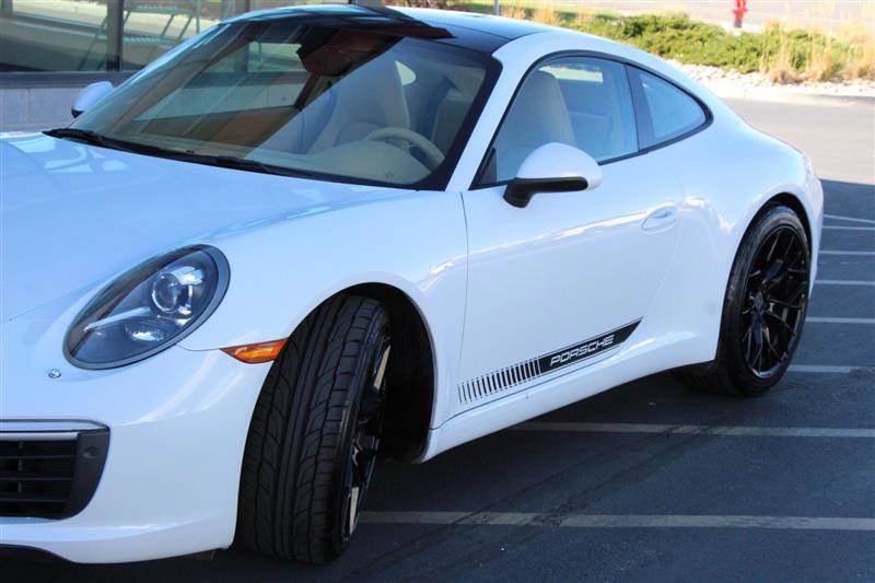 Used 2017 Porsche 911 Carrera image 8