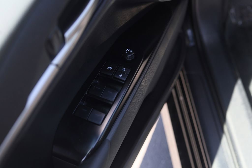 Used 2025 Toyota Camry LE FWD image 13