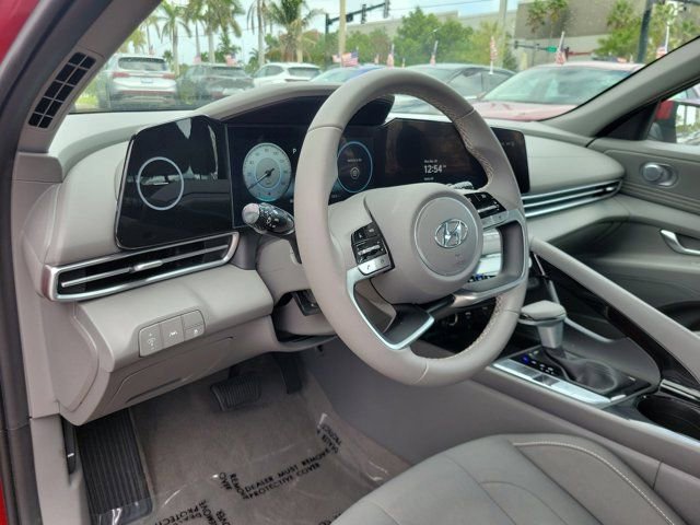 Certified 2023 Hyundai Elantra SEL w/ Convenience Package image 16
