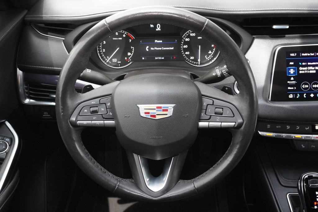 Used 2023 Cadillac XT4 Luxury w/ Cold Weather Package FWD image 17