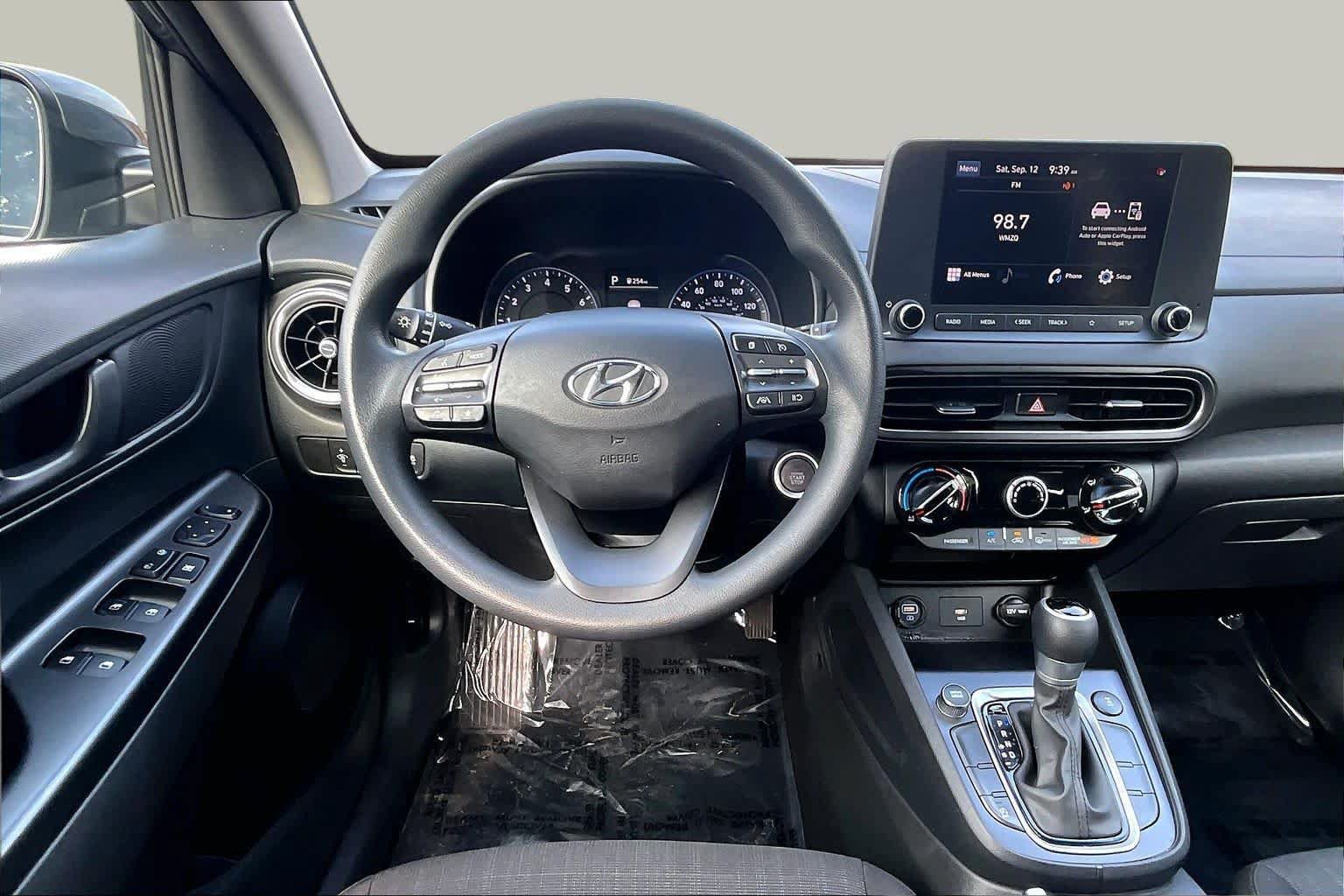 Used 2023 Hyundai Kona SEL AWD/4WD image 6