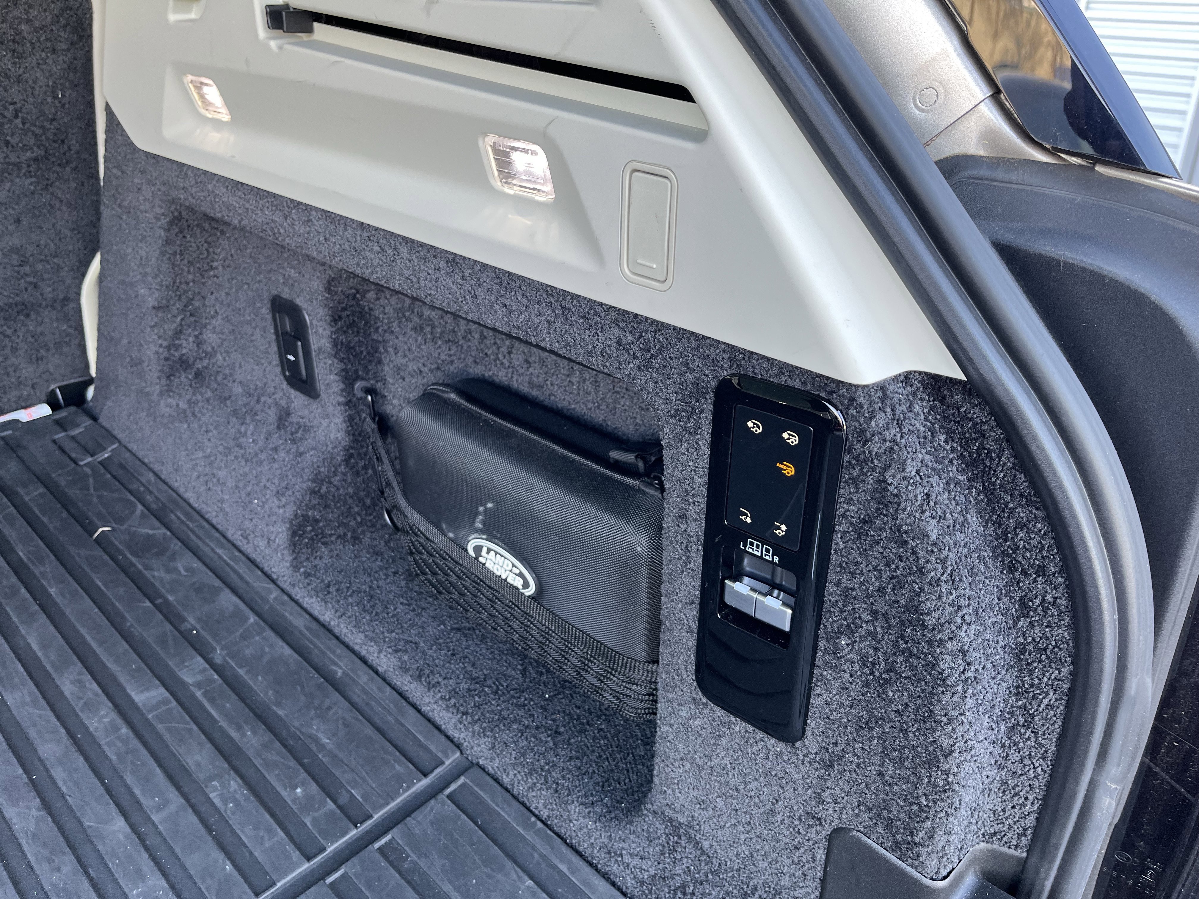 Certified 2023 Land Rover Range Rover First Edition image 34