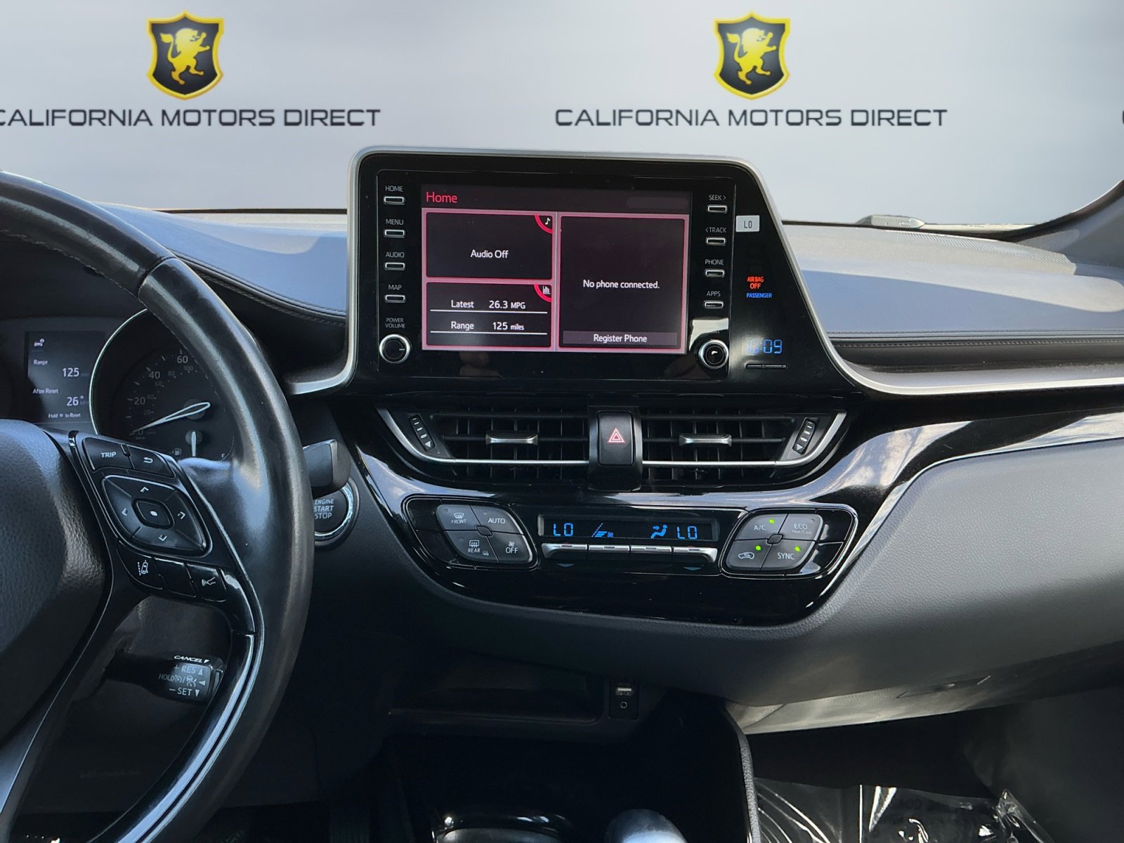 Used 2019 Toyota C-HR XLE FWD image 3