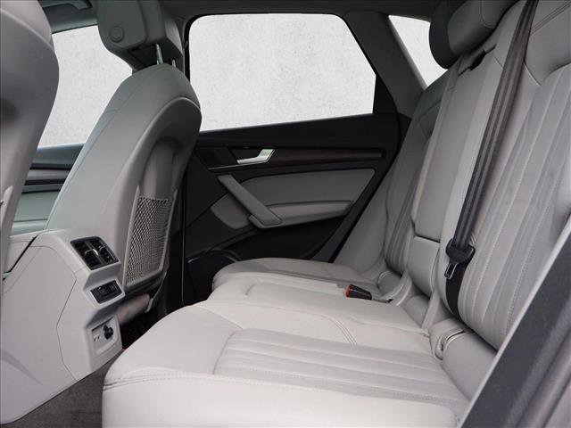 Used 2022 Audi Q5 2.0T Premium w/ Convenience Package image 25