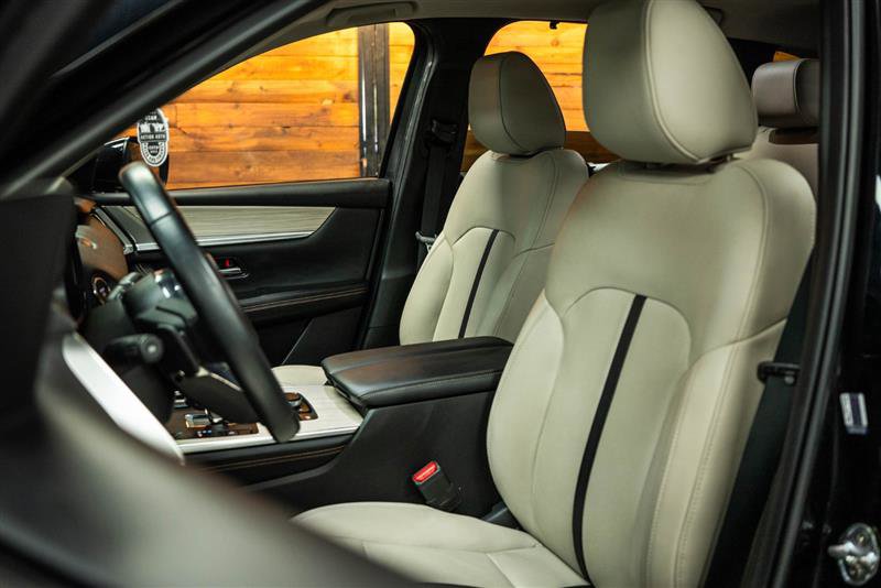 Used 2024 MAZDA CX-90 Plug-In Hybrid w/ Premium Pkg image 10