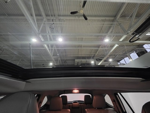 Used 2022 Toyota Highlander XLE image 16