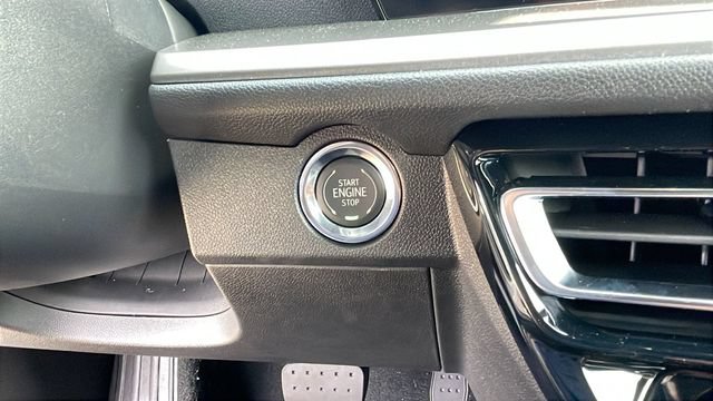 New 2026 Chevrolet Traverse LT w/ LPO, Floor Liner Package FWD image 19