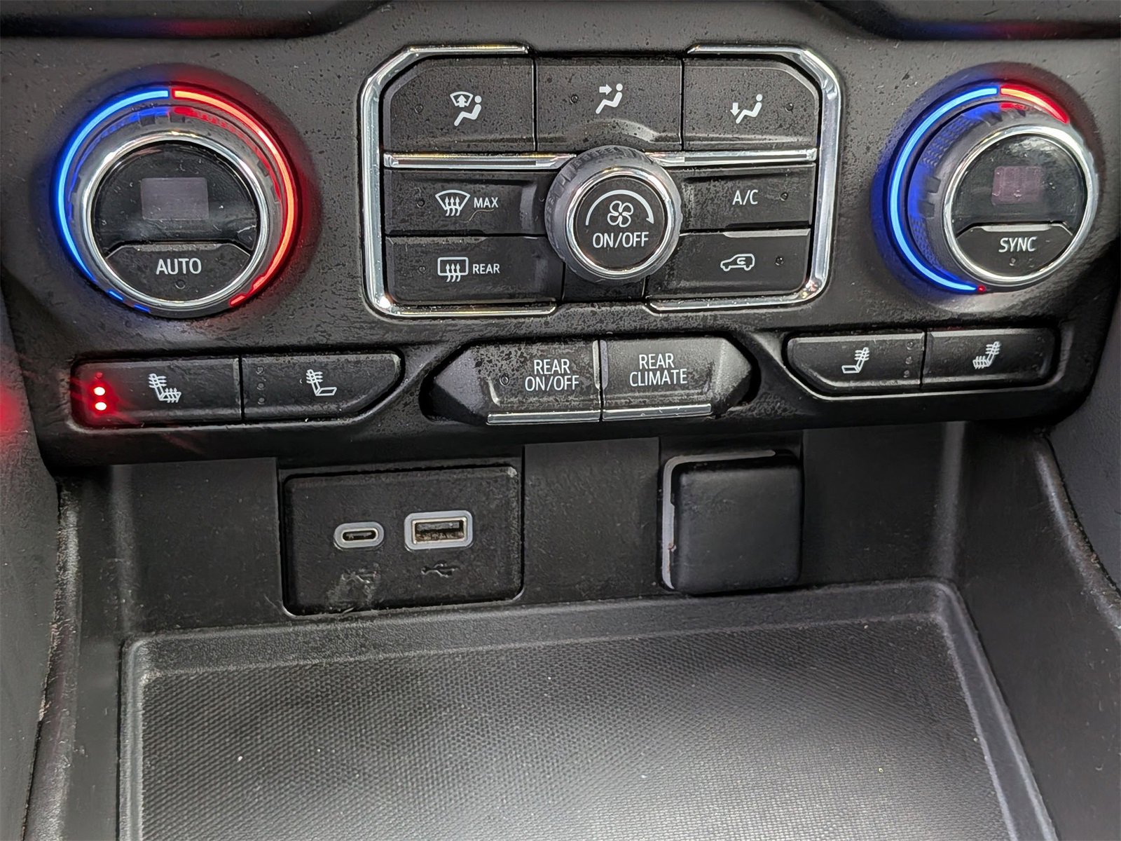 Used 2023 Chevrolet Tahoe LT w/ Luxury Package image 24