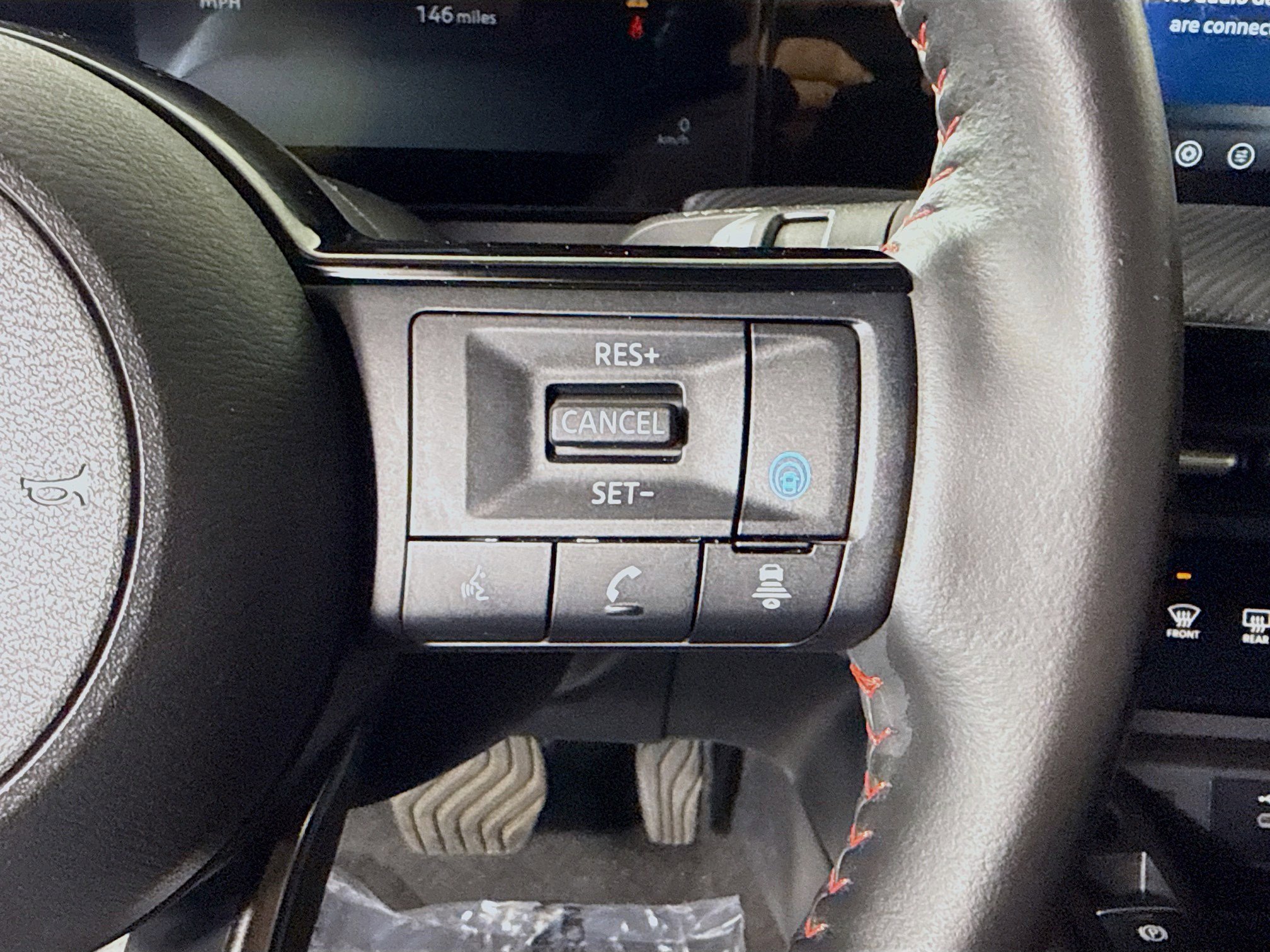 Used 2026 Nissan Kicks SR w/ SR Premium Package FWD image 15