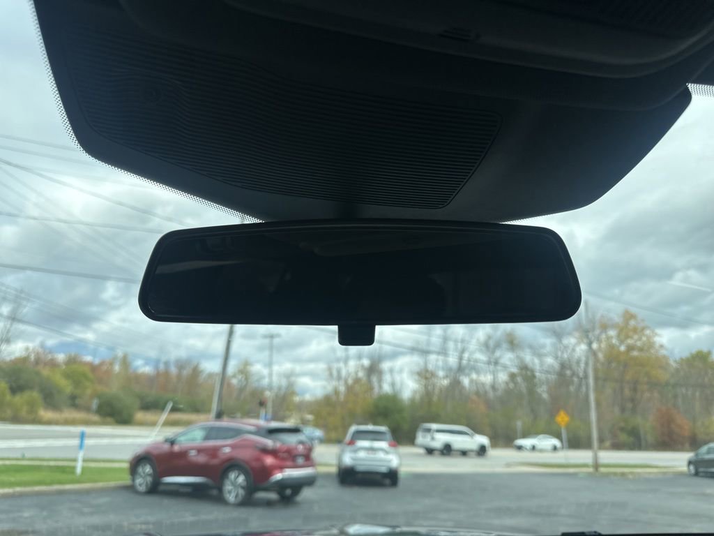 Used 2020 Ford Explorer XLT w/ Equipment Group 202A image 26