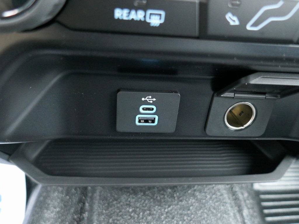 New 2026 Ford F250 XL w/ XL Off-Road Package image 24
