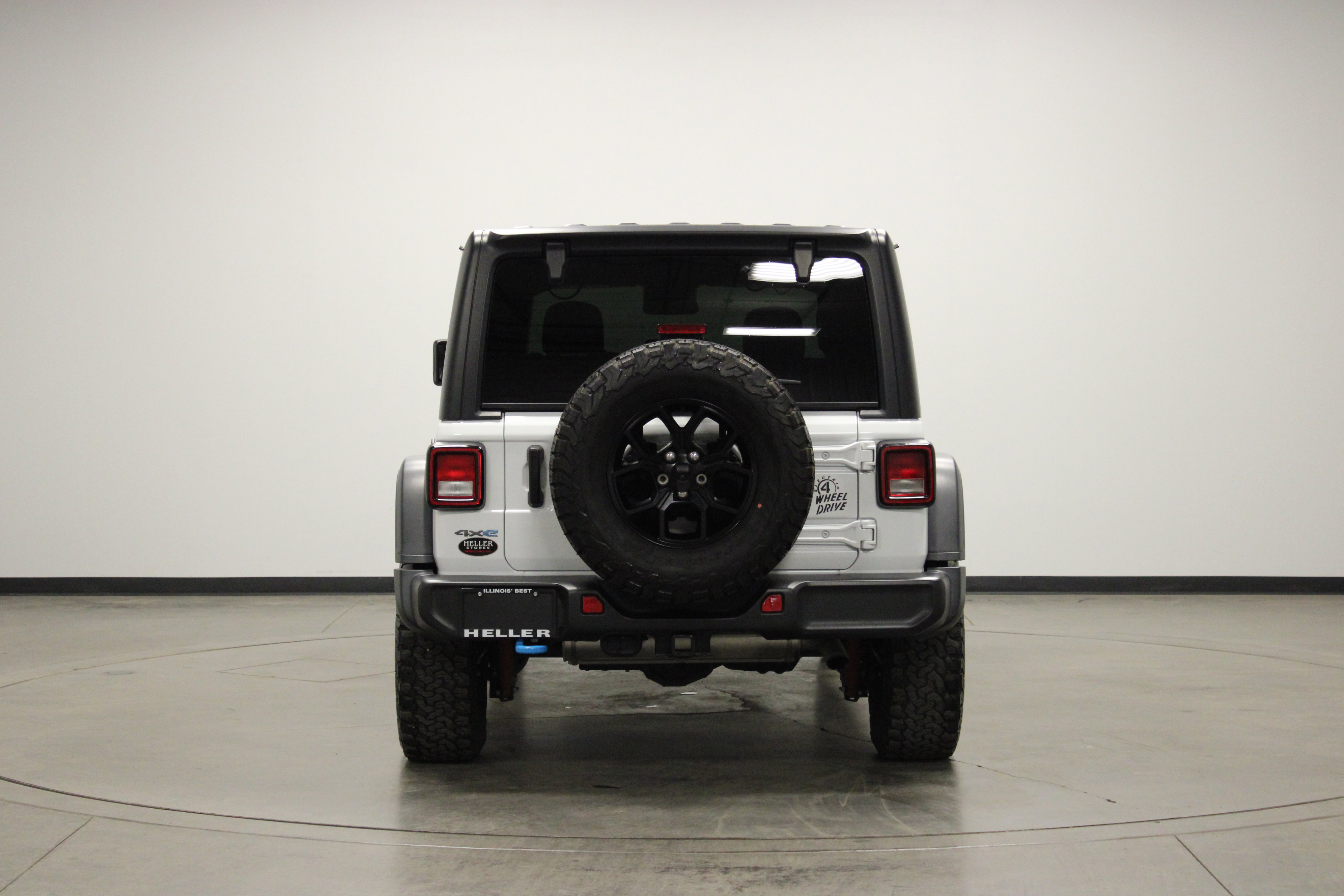 Used 2024 Jeep Wrangler Willys image 7