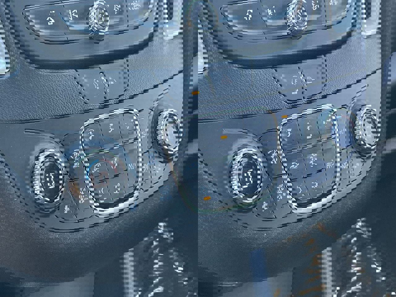 Used 2024 Chevrolet Malibu LT image 28