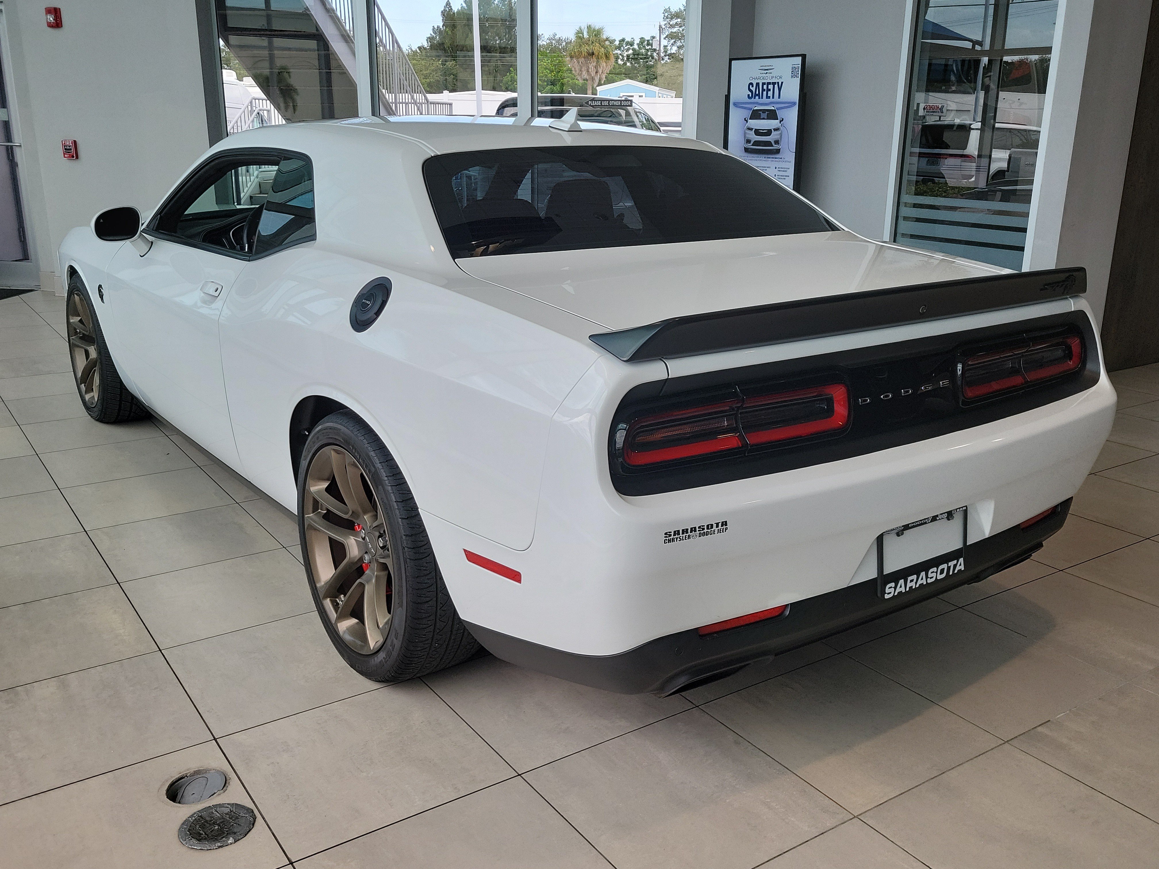 Used 2023 Dodge Challenger SRT Hellcat RWD image 4