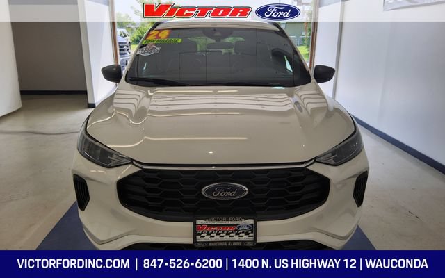Used 2024 Ford Escape ST-Line w/ Tech Pack #1 AWD/4WD image 5
