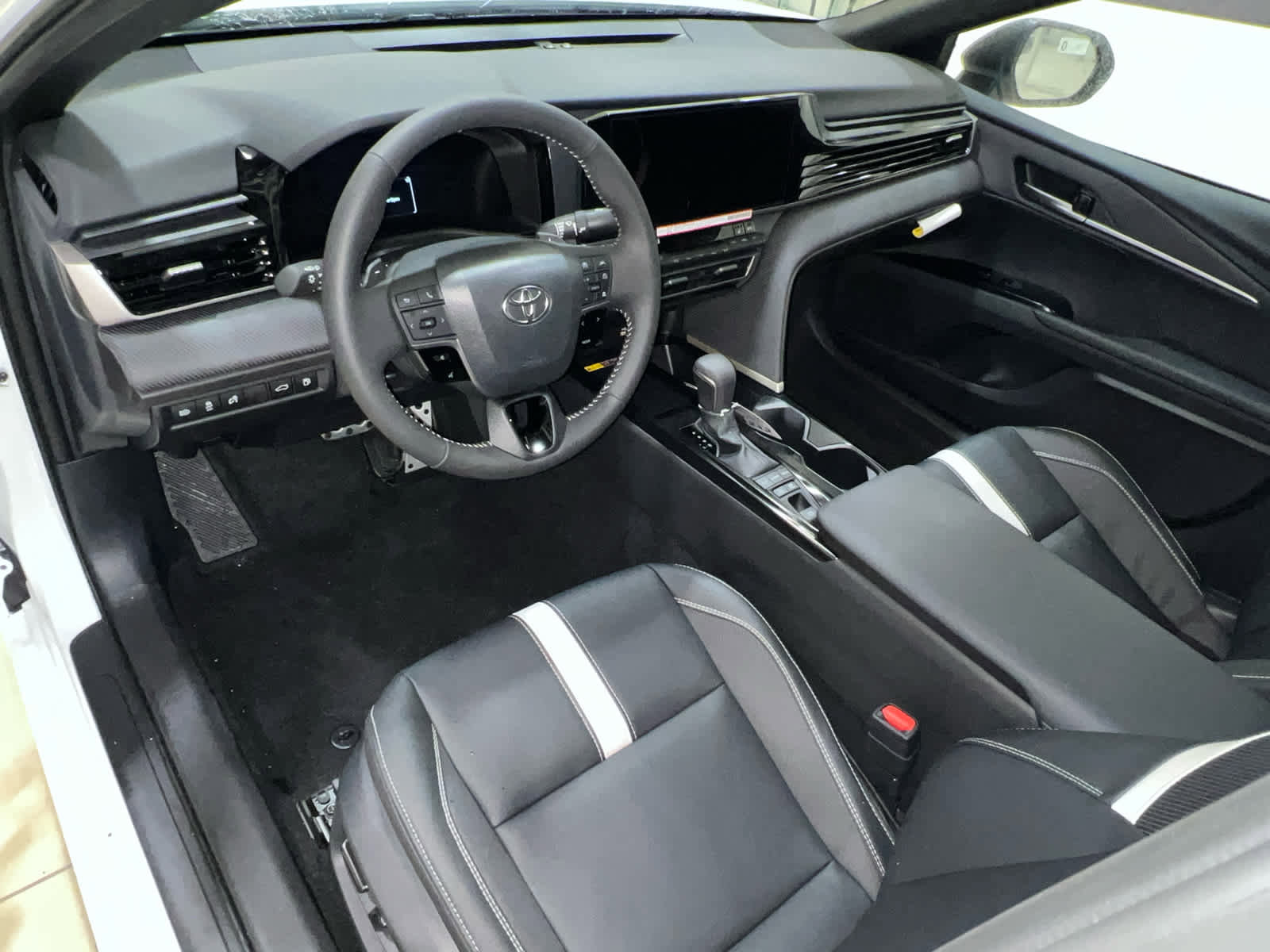 New 2026 Toyota Camry Hybrid w/ Multimedia Upgrade Package image 13