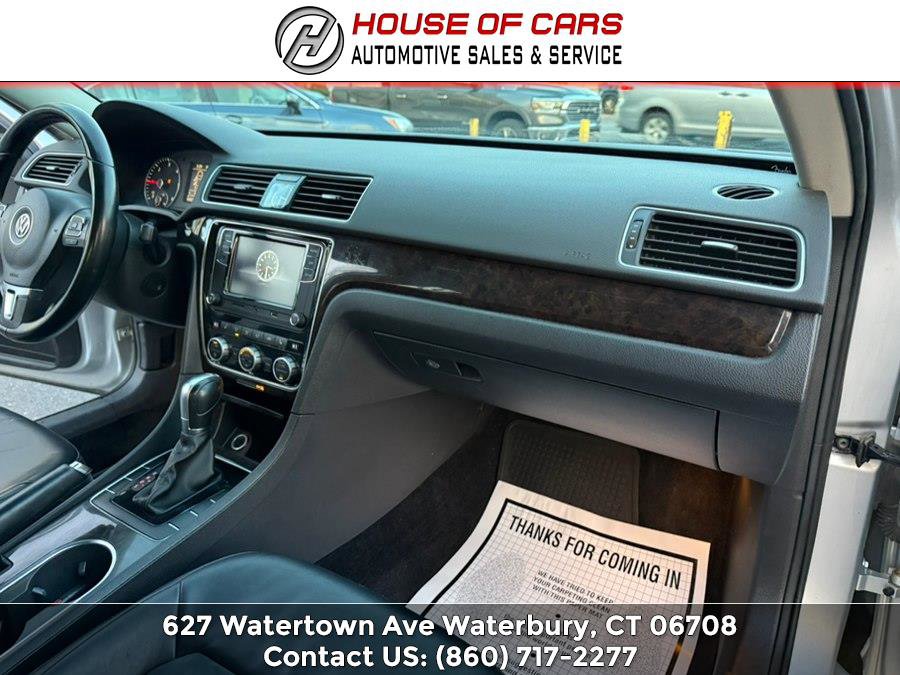 Used 2015 Volkswagen Passat TDI SEL Premium FWD image 31