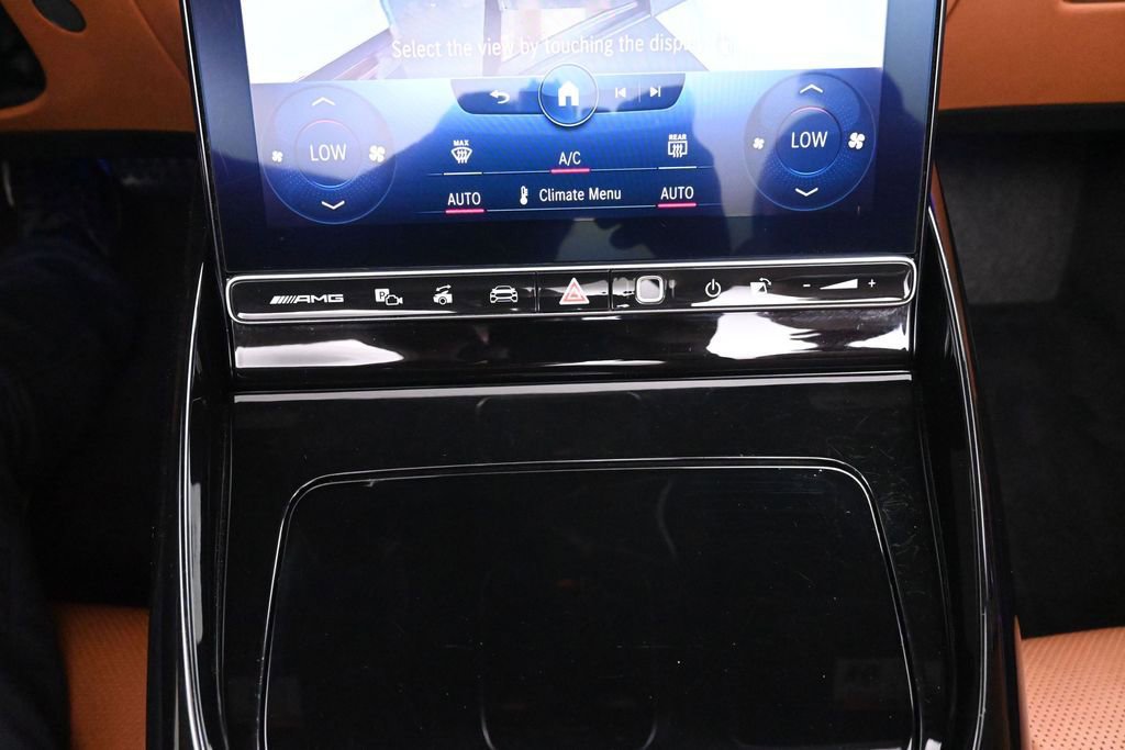 Used 2022 Mercedes-Benz SL 63 AMG 4MATIC w/ Driver Assistance Package image 49