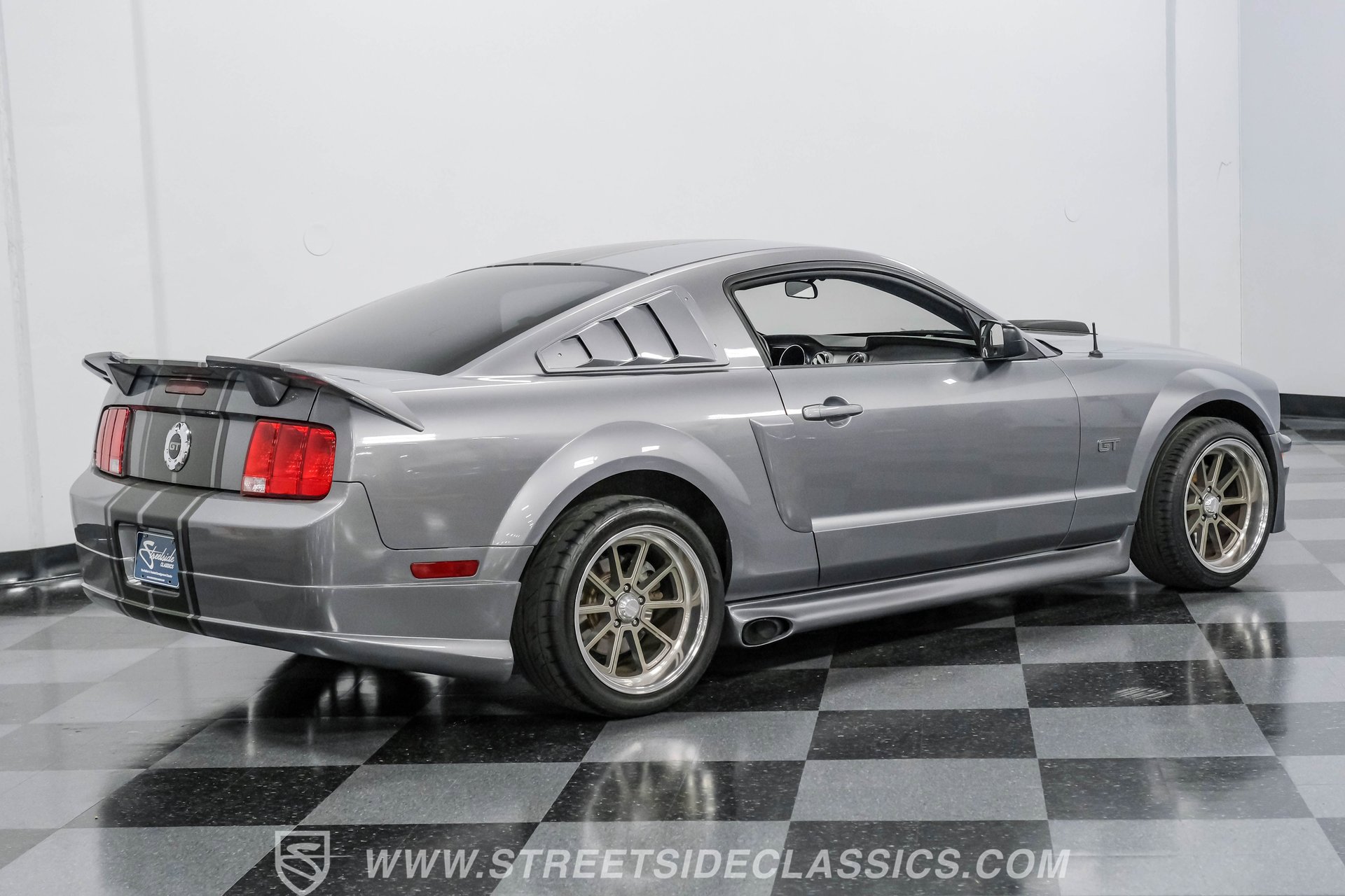 Used 2006 Ford Mustang GT image 12