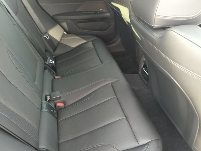 Used 2026 BMW 430i w/ M Sport Package RWD image 13