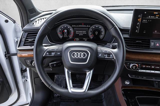 Used 2023 Audi Q5 2.0T Premium Plus w/ Premium Plus Package AWD/4WD image 13