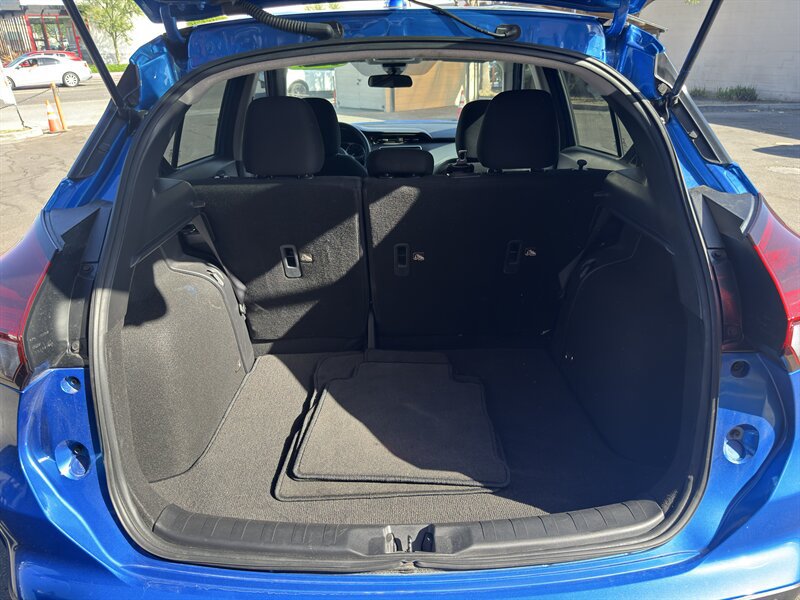 Used 2024 Nissan Kicks S FWD image 17
