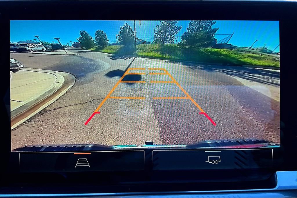 Used 2022 GMC Sierra 1500 Elevation image 23