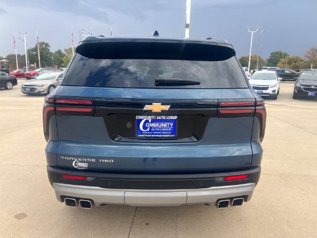 Certified 2026 Chevrolet Traverse LT w/ Sun and Wheel Package AWD/4WD image 4
