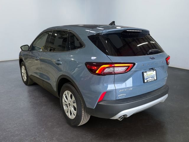 New 2026 Ford Escape Active w/ Cold Weather Package AWD/4WD image 3