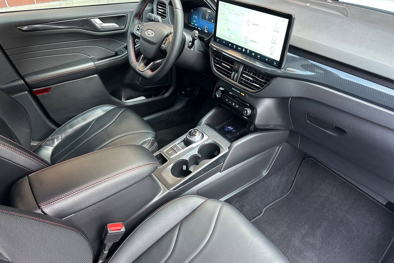 Used 2025 Ford Escape ST-Line Elite w/ Premium Technology Package image 21