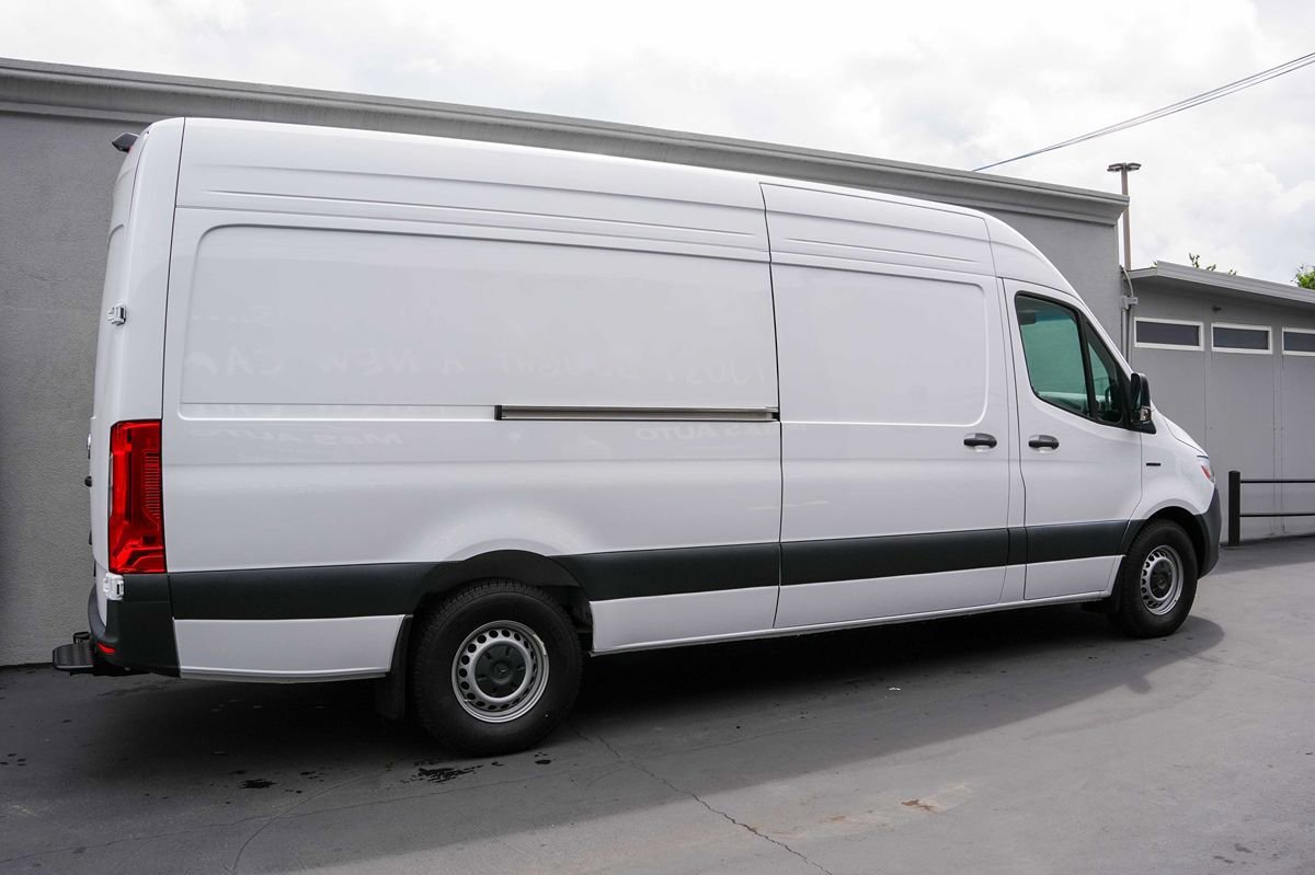 Used 2024 Mercedes-Benz eSprinter 170 Cargo image 6