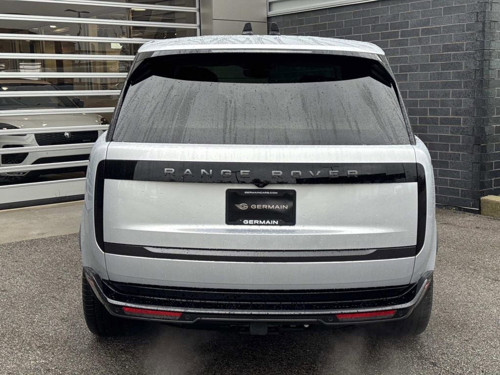 Used 2024 Land Rover Range Rover SE AWD/4WD image 5