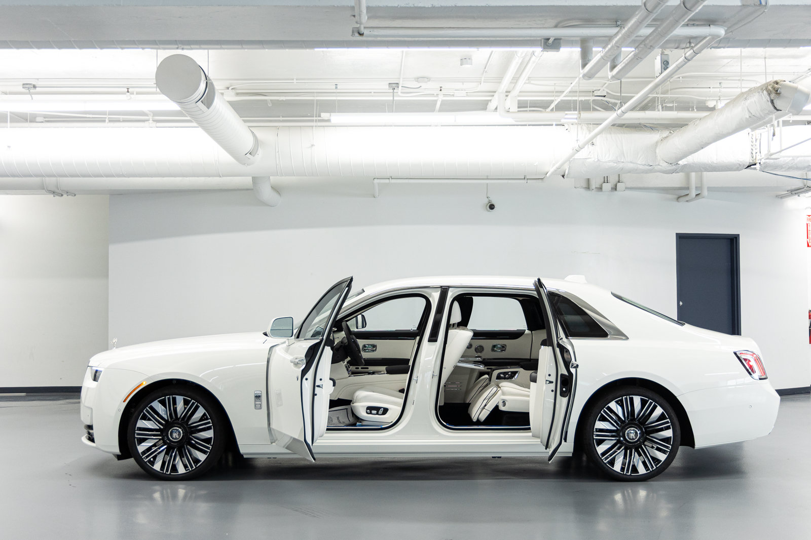 New 2027 Rolls-Royce Ghost Extended Wheelbase AWD/4WD image 31