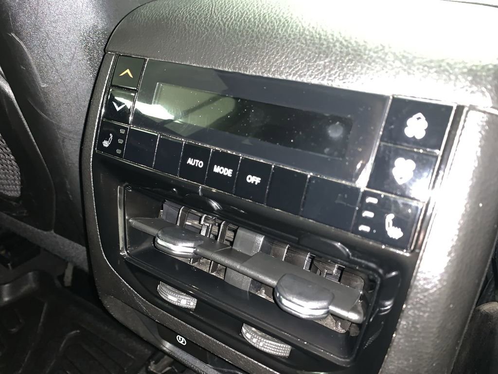 Used 2021 Jeep Grand Cherokee L Limited AWD/4WD image 28