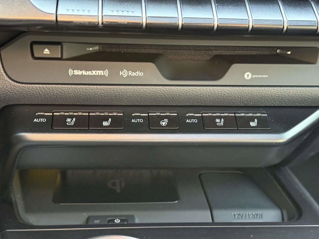 Used 2022 Lexus UX 250h w/ Premium Package image 27