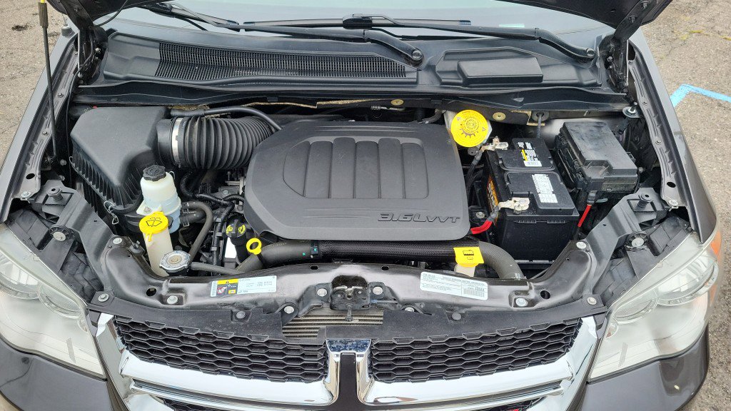 Used 2019 Dodge Grand Caravan SXT image 40