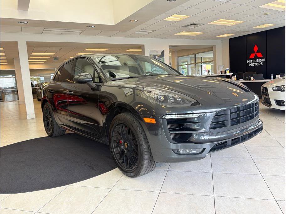 Used 2017 Porsche Macan GTS AWD/4WD image 3