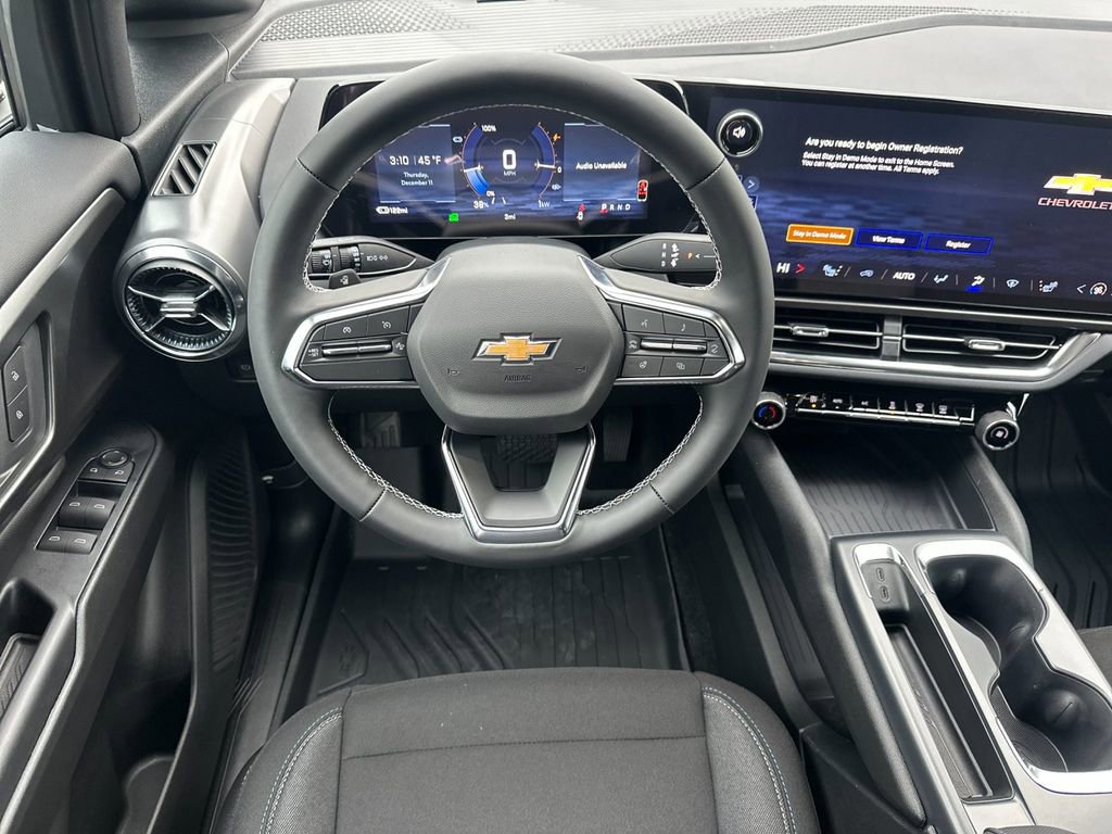 Used 2026 Chevrolet Equinox EV LT w/ Comfort Package image 13