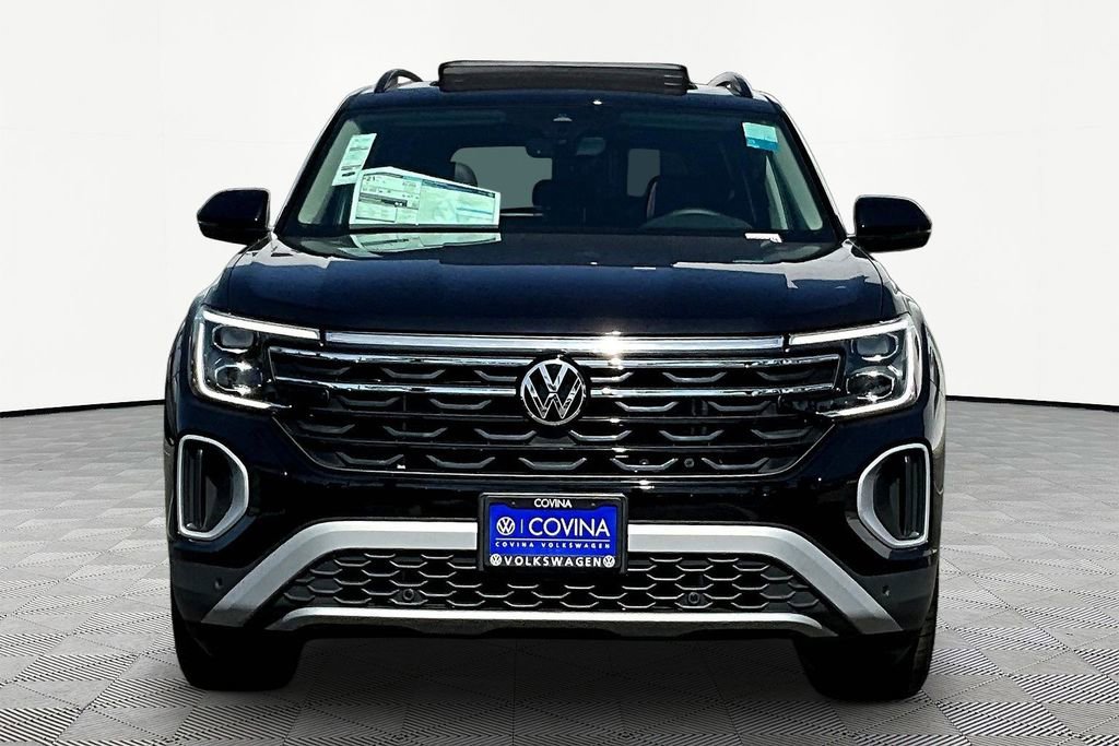 New 2026 Volkswagen Atlas Peak Edition image 2