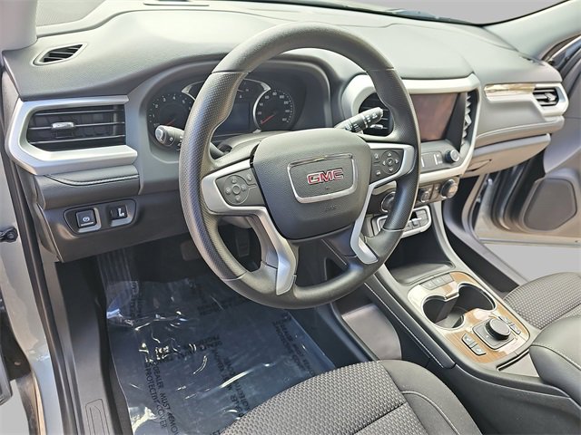 Certified 2023 GMC Acadia SLE w/ Driver Convenience Package image 17