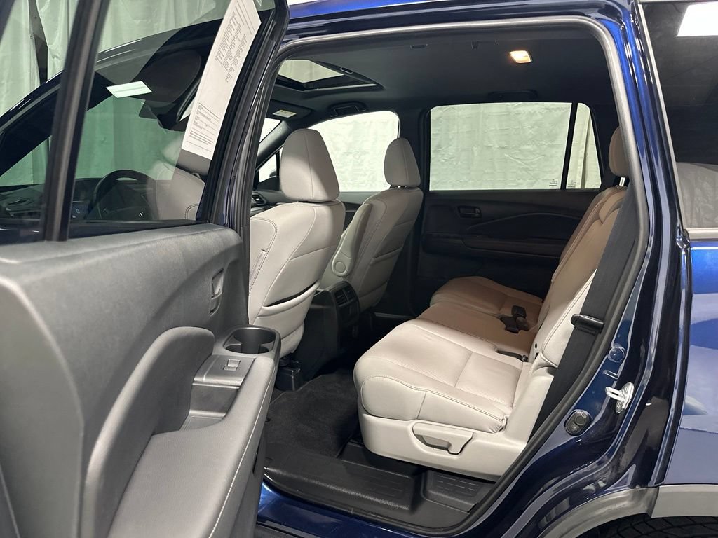 Used 2023 Honda Passport EX-L image 43