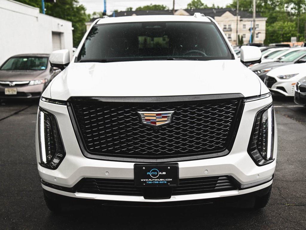 Used 2025 Cadillac Escalade Sport image 2
