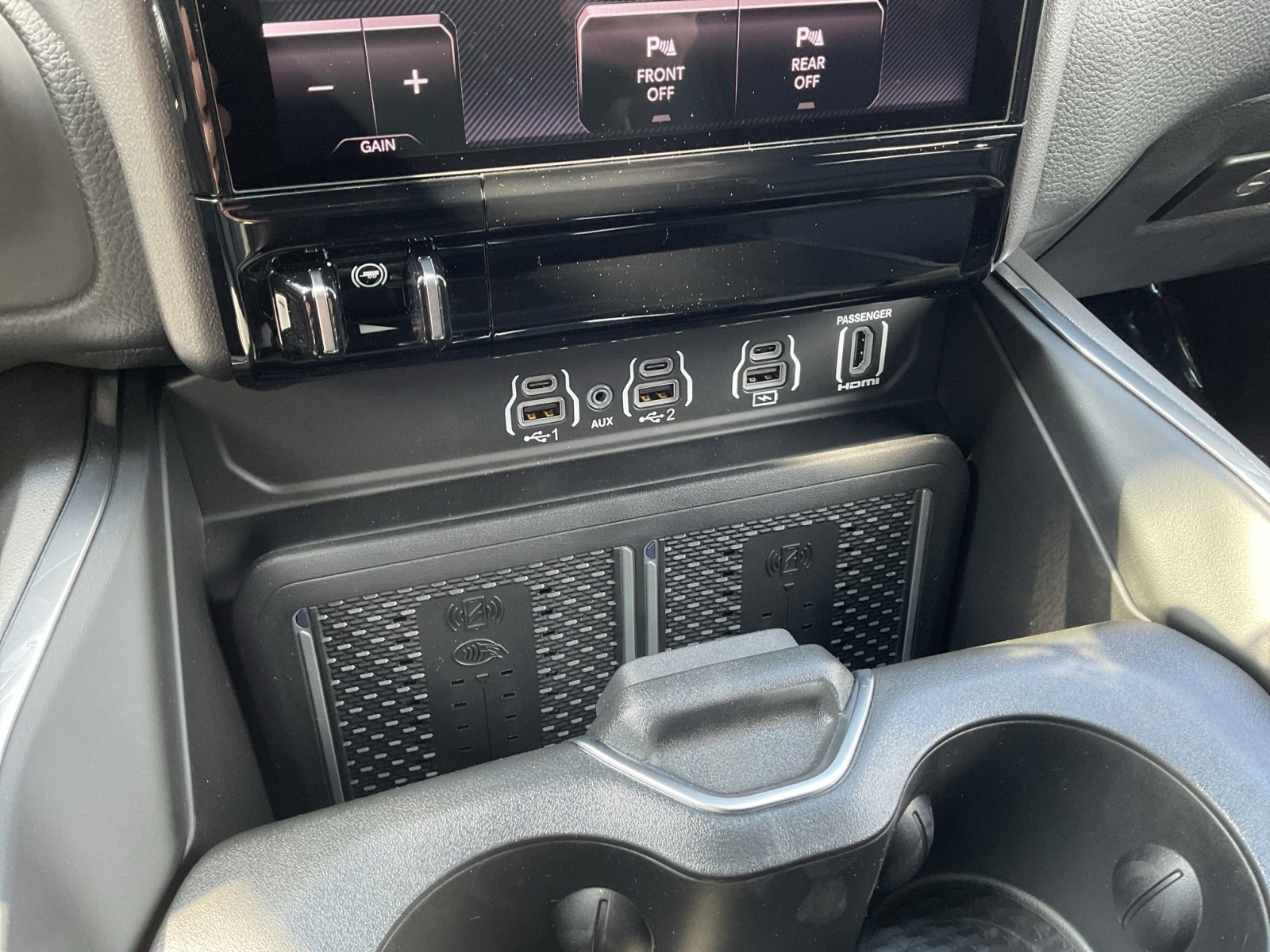 New 2026 RAM 1500 Laramie w/ Night Edition image 26