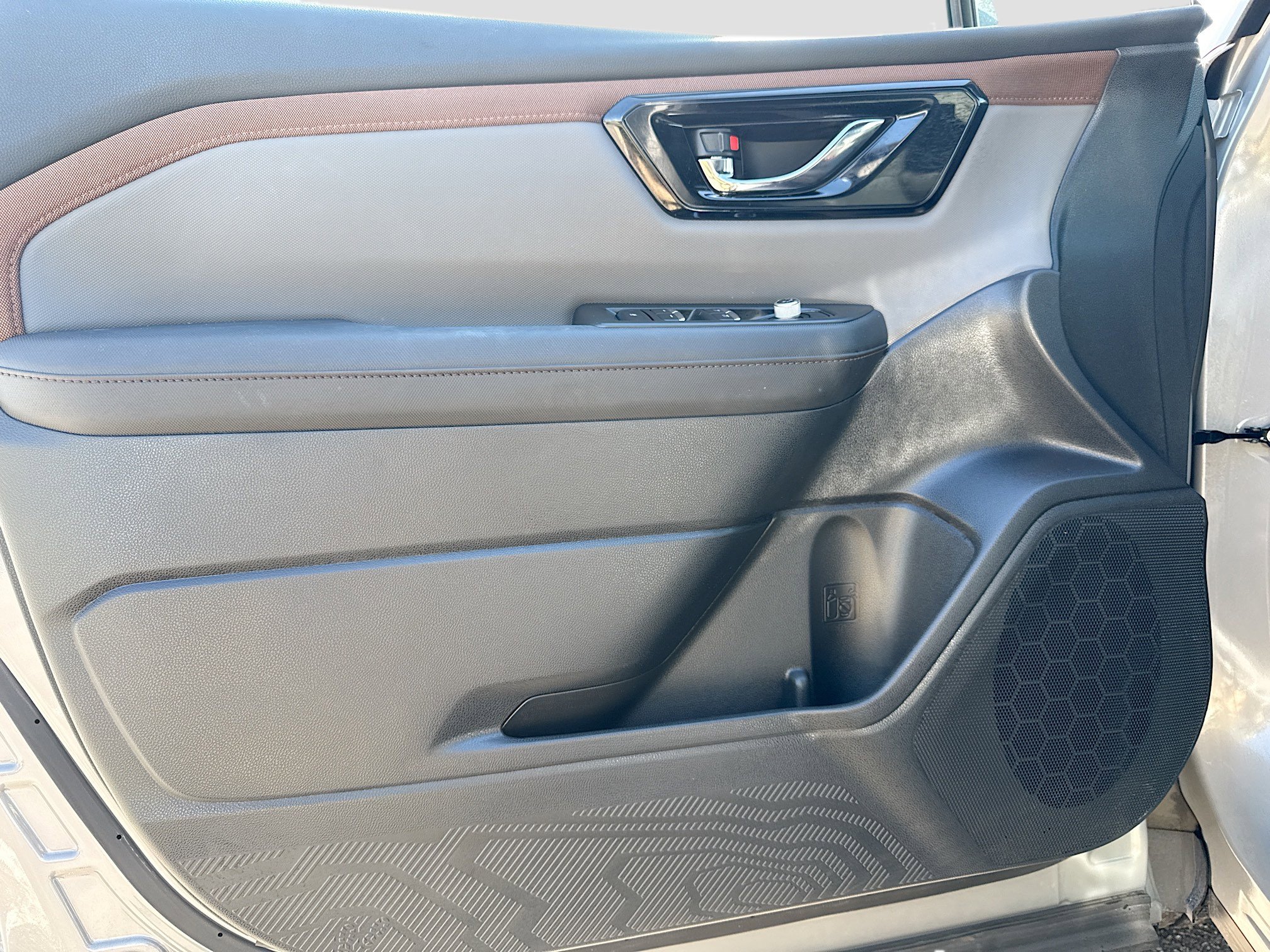 Used 2025 Subaru Forester Sport image 21