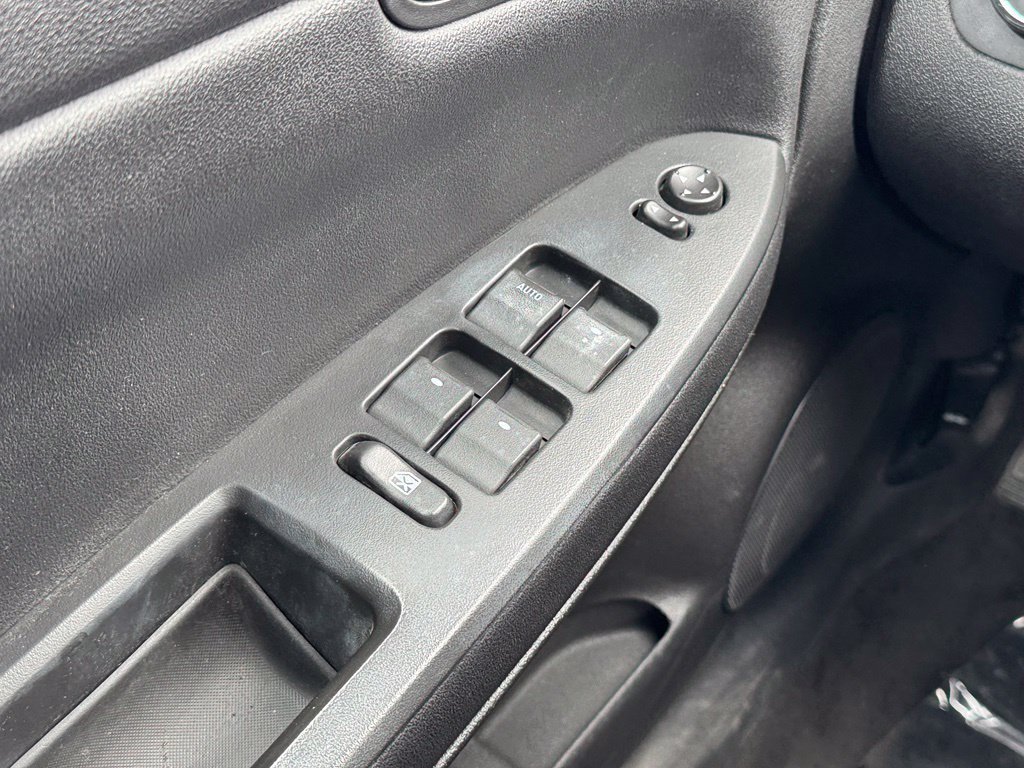 Used 2013 Chevrolet Impala LT FWD image 30