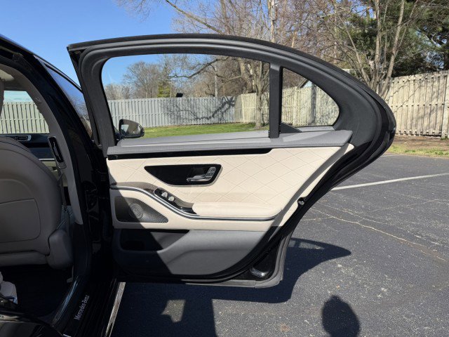 Used 2022 Mercedes-Benz S 500 4MATIC image 26