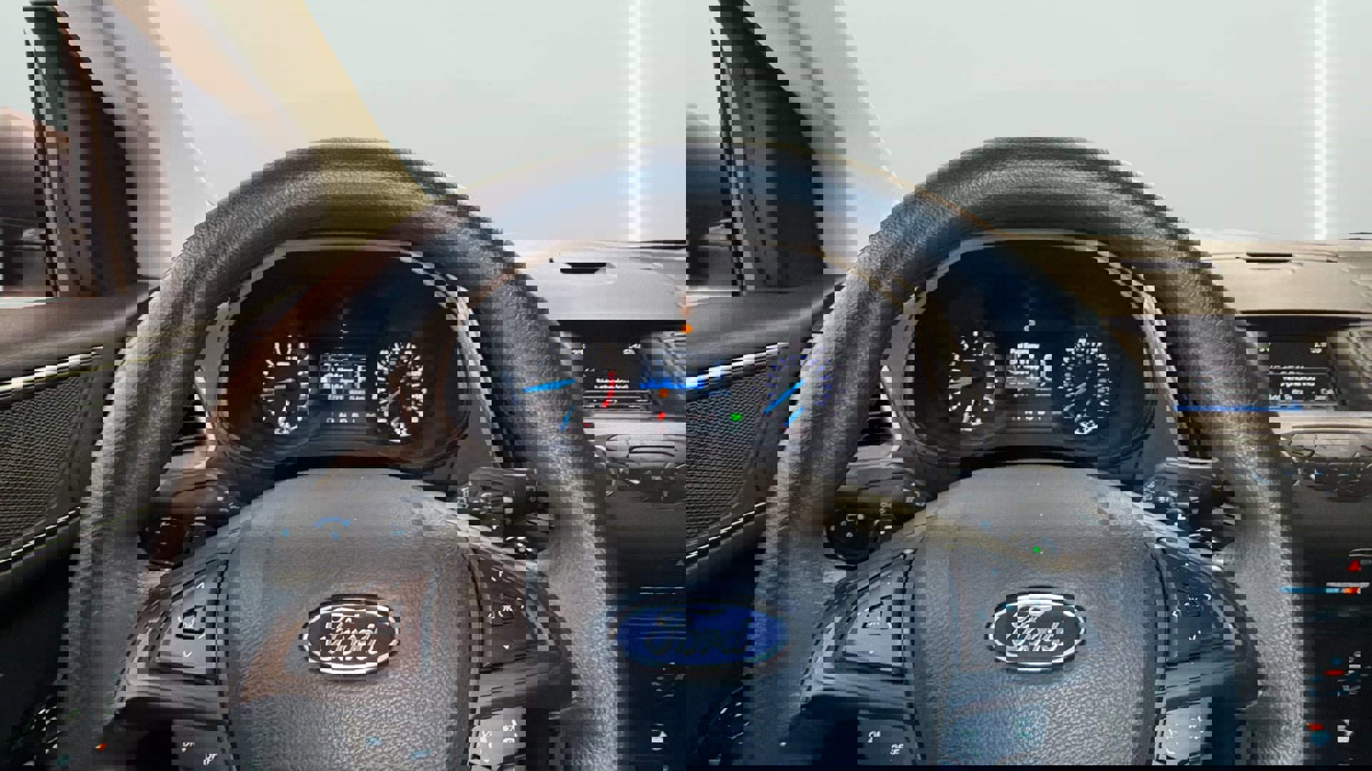 Used 2018 Ford Edge SE image 30