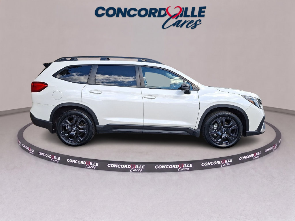 Used 2023 Subaru Ascent Onyx Edition AWD/4WD image 8