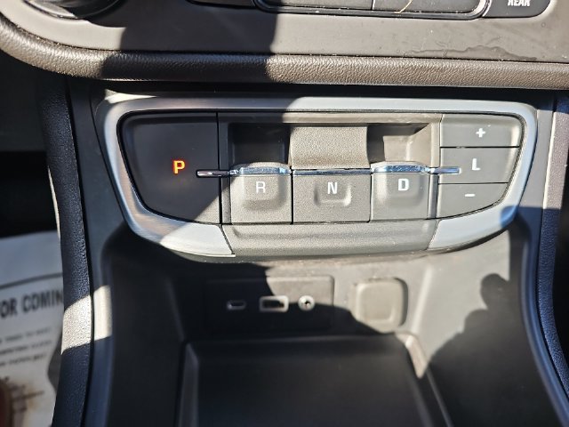 Used 2024 GMC Terrain SLE AWD/4WD image 24